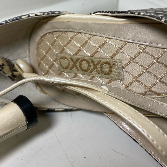 Vintage XOXO snakeskin heels - Picture 7 of 7